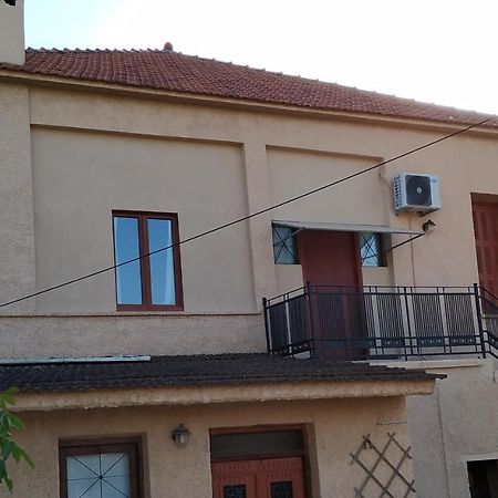 Casa Patrikò Acomodação com café da manhã Perivólia Exterior foto